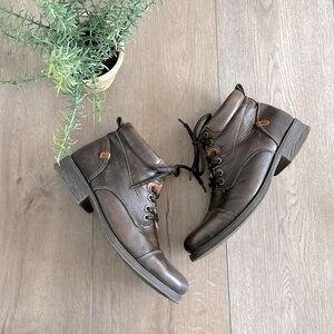 MENS J. KODA BROWN LEATHER HUGH BOOTS WITH SHERPA LINING SIZE 10